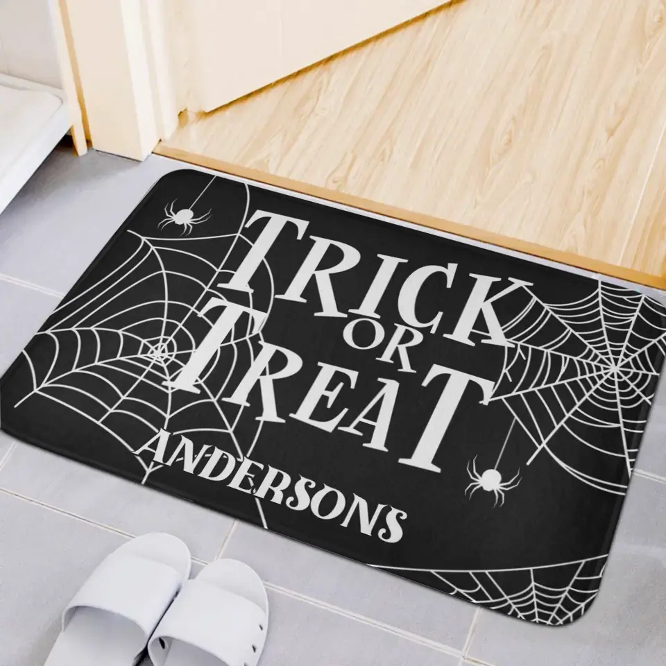 Alfombra personalizada de truco o trato - Felpudo decorativo personalizado de Halloween para muebles - Regalo de Halloween para miembros de la familia